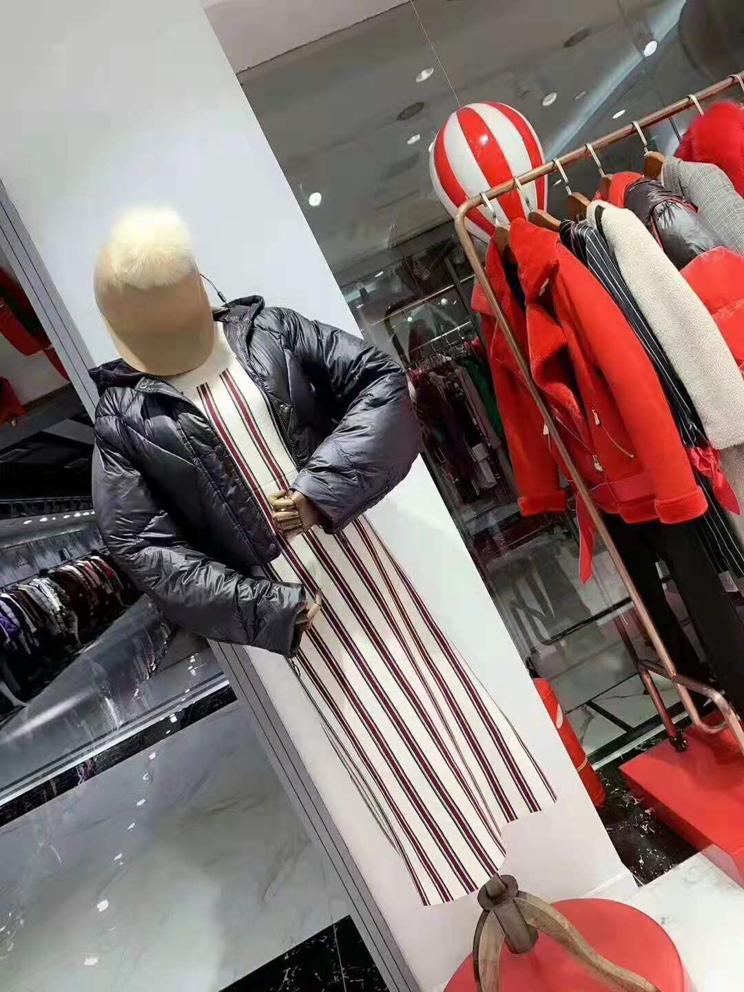 鸽斯帝琳为你更新一波冬季大衣穿搭，好看又有气质，时髦又大方(图6)