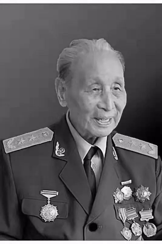 武警部队原司令员李连秀中将逝世，享年96岁_美军