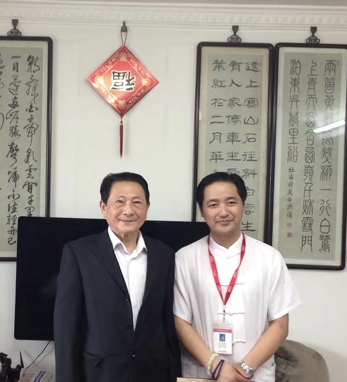 "心正笔正,德美艺美"——洪炜的书法之美