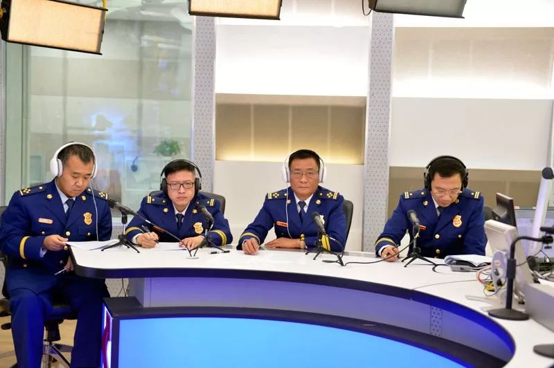 访谈| 刘海龙总队长做客《阳光热线》 畅谈消防安全