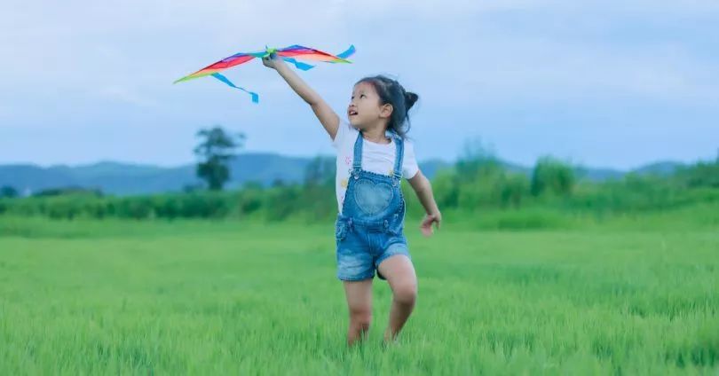 鸽子医生谈孕育■小孩好动不受控，蹦！妈妈跌倒起不来（跌伤应变3步骤）