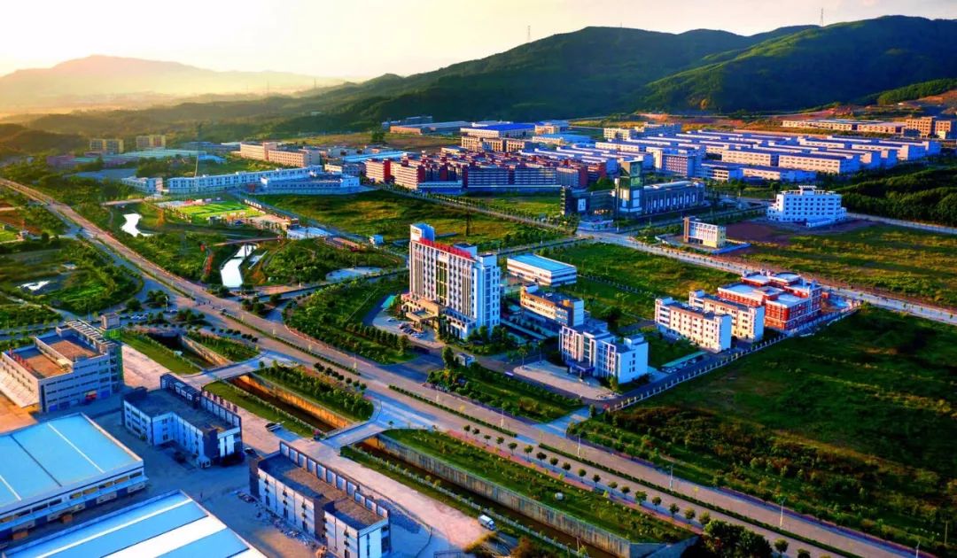 江门经济总量突破3000_江门地图(2)