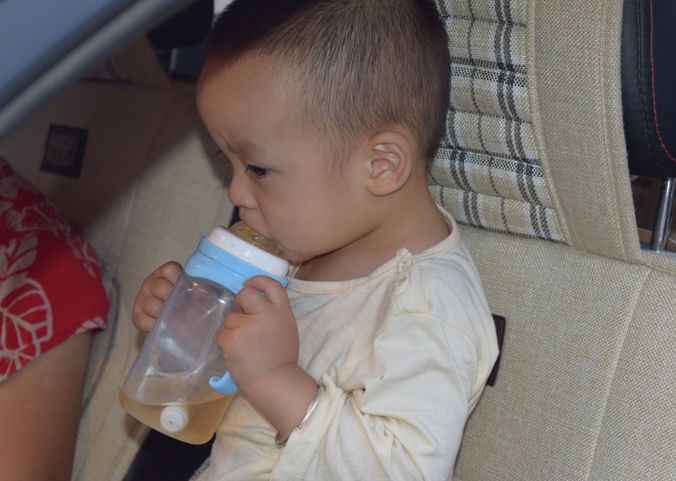 「每日说育儿知识」5岁男童半年不发育，毁掉脾胃3大“幕后黑手”，很多家长还在做