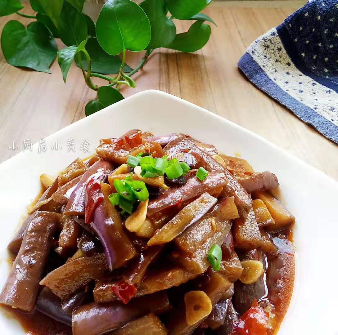 炒肉丝需要放豆瓣酱吗 adc1e4c4f7f14f0498ca43d37c63a490.jpeg