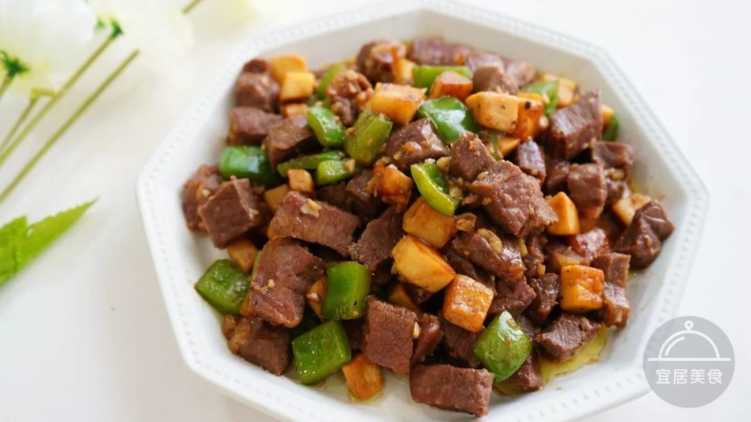 家常美味杏鲍菇烧牛肉粒,十几分钟出锅,开胃下饭又营养,太好吃了