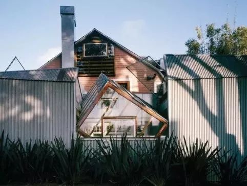 各个地区的房屋建筑特征 484fc12f2c27401c91015df9f3749171.jpeg