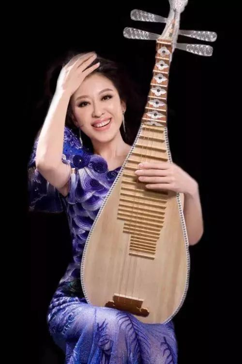 琵琶曲《月舞》像是月色轻洒在湖面 波光粼粼