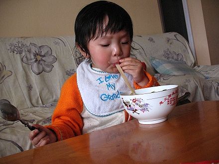 每日说育儿知识@儿科医生：3种食物是儿童身高的“克星”，损伤脾胃还不长个