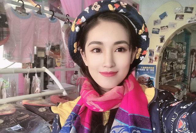 父母爱情演员亚菲个人资料 779e54081f1b4bfd81a0ce039c110cfe.jpeg