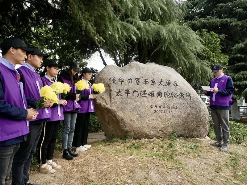 今天，他们在此播种“和平之花”