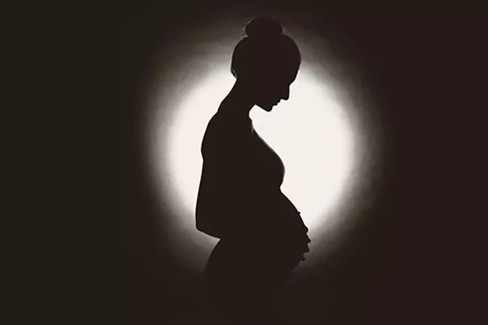 快来人啊!我要生了…十堰一孕妇临时产房顺