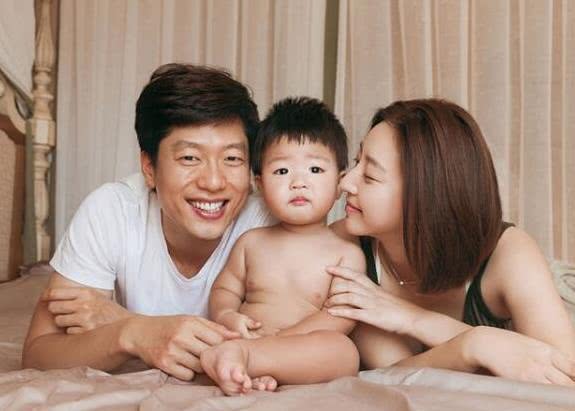 凌潇肃首谈两段婚姻，因与姚晨离婚受尽情伤曾