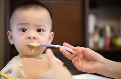 #蓝象宝贝育儿#3岁孩子脾胃衰竭，医生：宁可饿着娃，也不要经常给娃吃“2物”