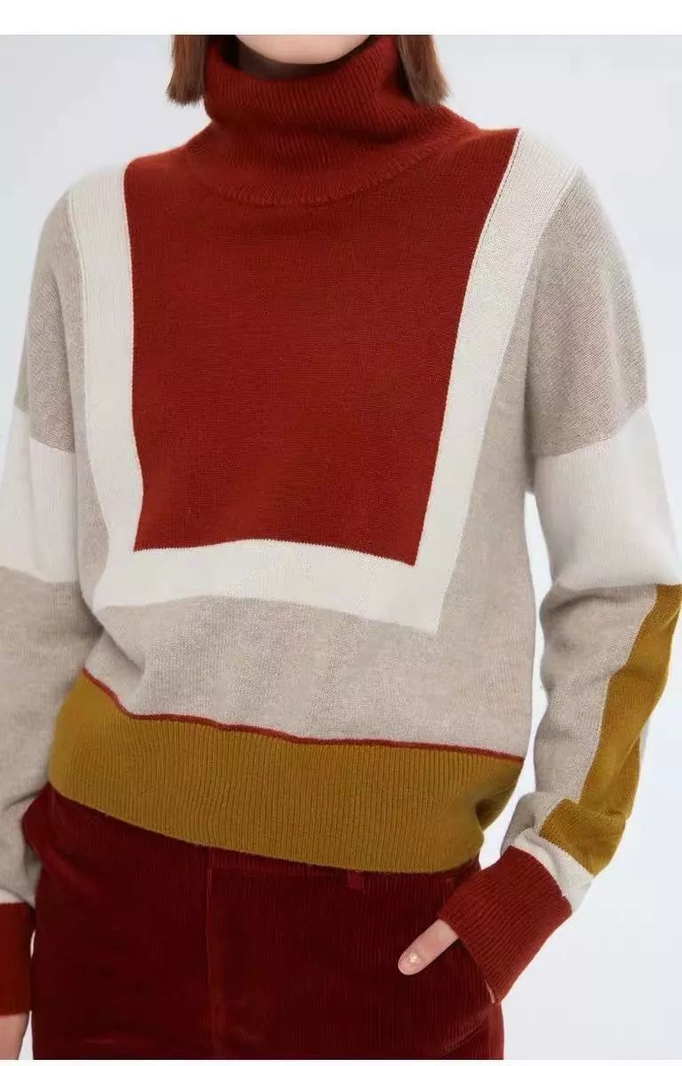 100% cashmere and finely woven, this turtleneck sweater from