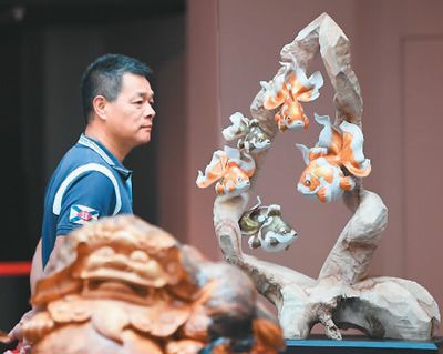 台湾木雕艺术联展在苗栗县三义木雕博物馆举行