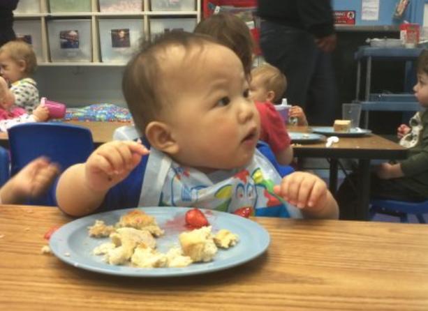 「春龙和宝宝」孩子饭量不错却骨瘦如柴，儿科医生：早饭如此吃，娃的脾胃早坏了