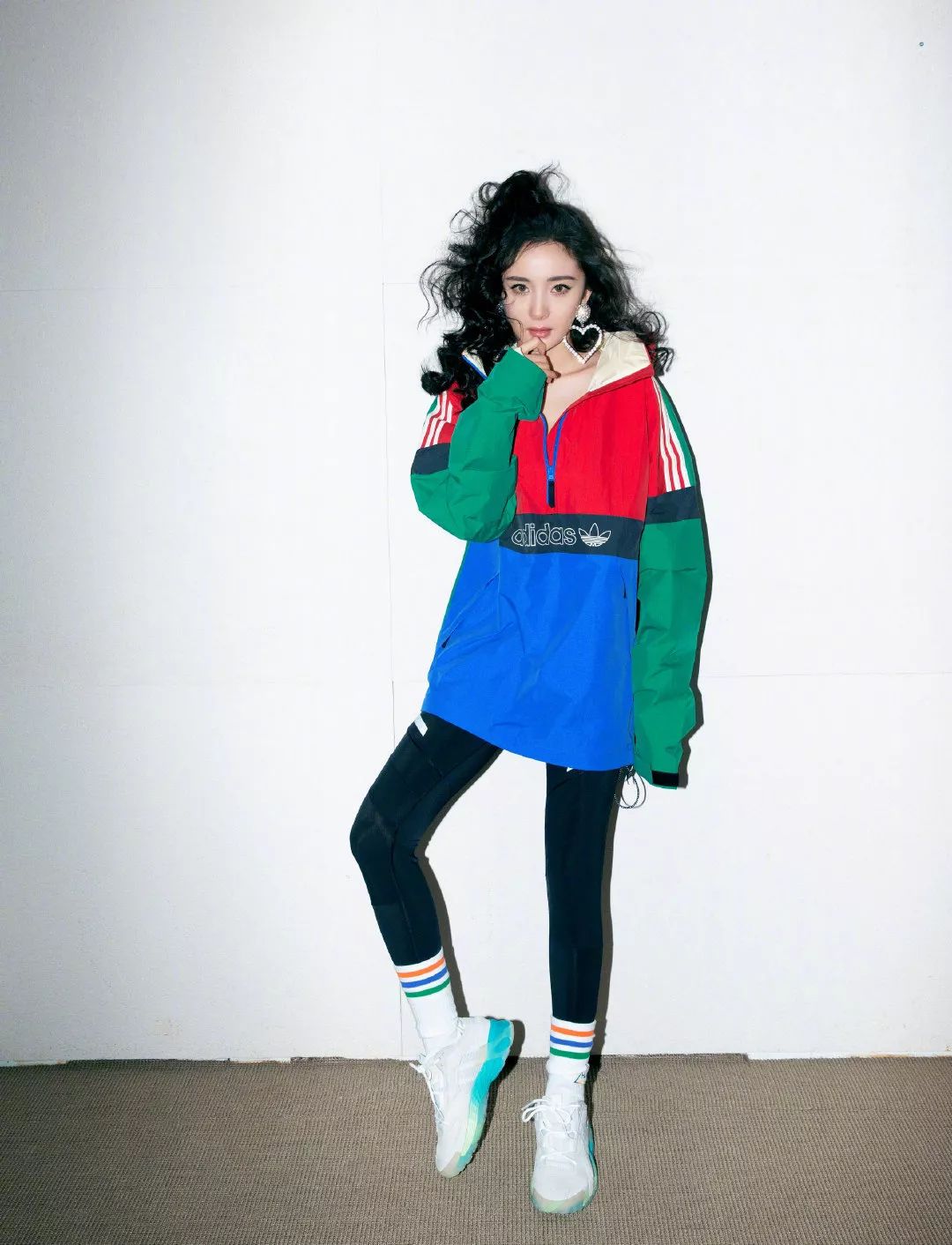 杨幂新恋情突然被曝?!隔空秀恩爱,和男方离婚