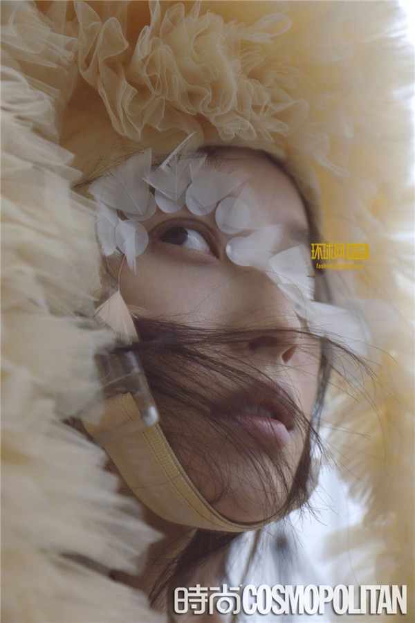 倪妮时隐时现，惊艳出境