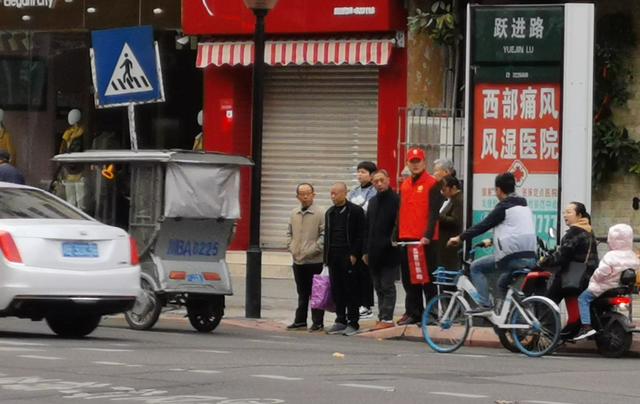 绵阳市总人口是多少_绵阳市中心医院图片(2)