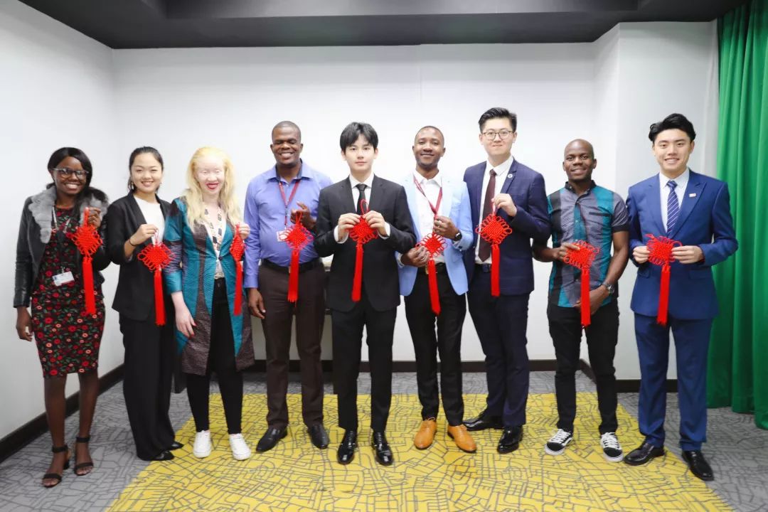 华珠学子世界发声吴泽豪参加国际人口与发展大会25周年纪念峰会