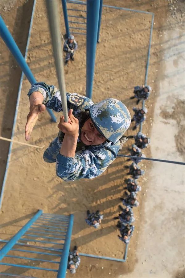 陆战尖兵周晓超:把争第一当成一种习惯