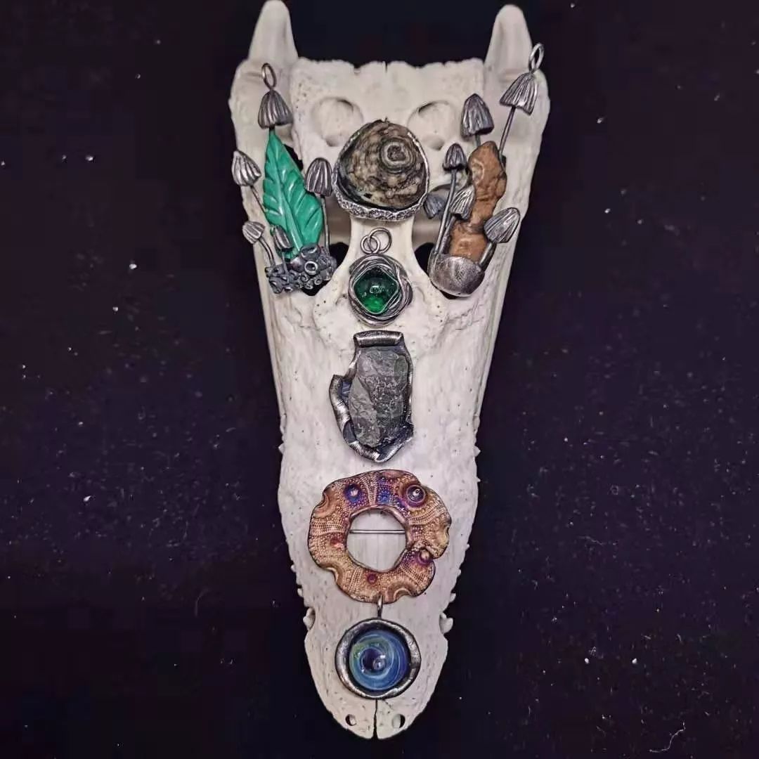 劈少一个刀馨少一个香猜成语_看图猜成语(2)