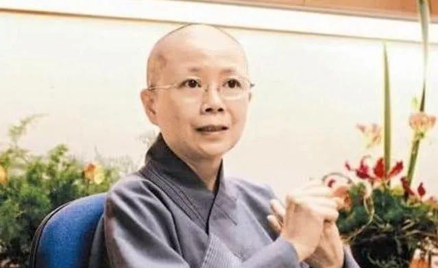 被伤透心后她遁入空门，拱手相让上亿家产，这