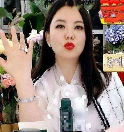 李湘被曝直播带货时将中国和香港并列，网友吐