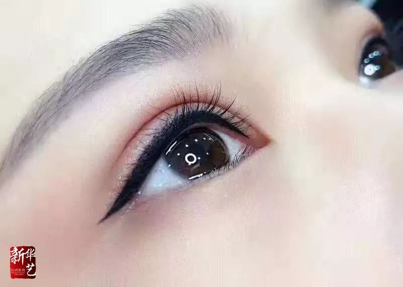 对于常见的美瞳线问题,纹绣师如何挽救失败的美瞳线?
