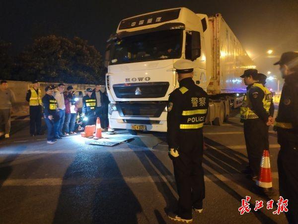 严查武汉人口_武汉地铁出人口图片