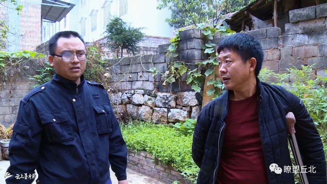 丘北县法院对双龙镇一起物权保护案件开展强制执行