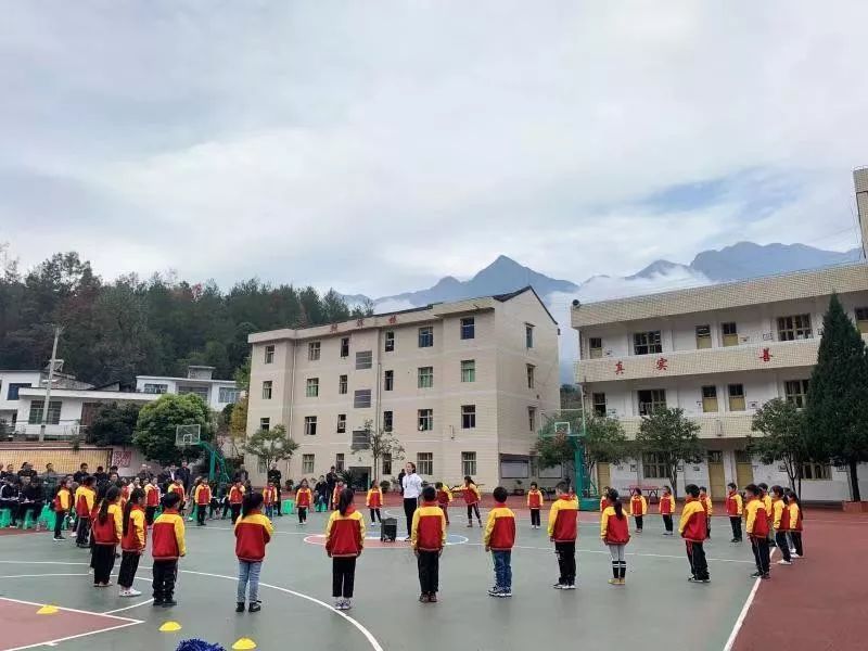 千里携手结对帮扶泰师附校赴巫溪县朝阳小学开讲送教