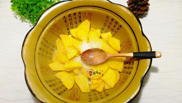 咋样做红薯丸子好吃窍门 4c075a20e7e94428960397688dfafaba.jpeg