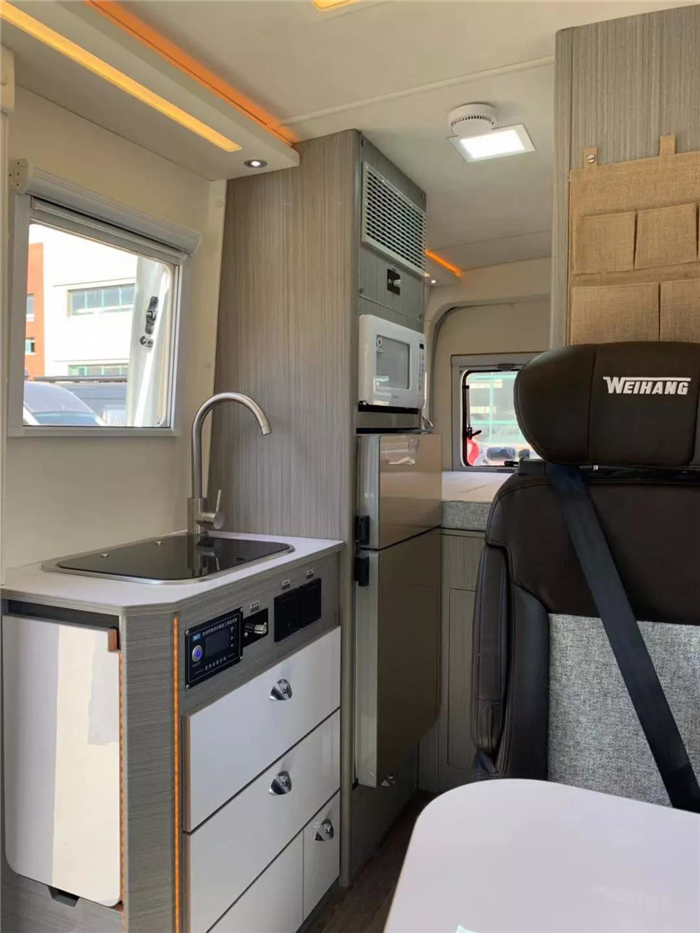 卫航大通V90房车下线:标配车型指导价32·8万