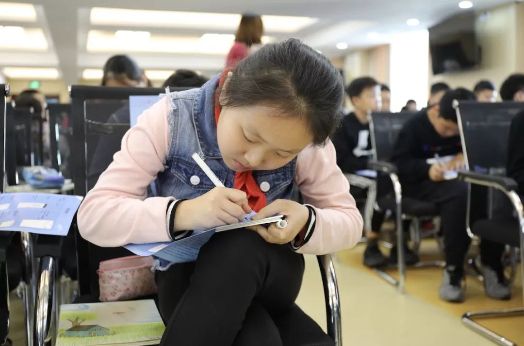 人口调查员_小小调查员手抄报