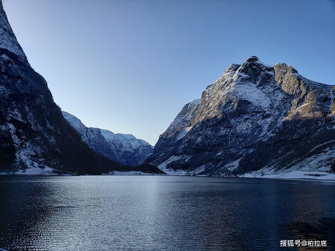 挪威公路一景 挪威海岸夜景 挪威黄昏 挪威黄昏斯塔万格游轮港口 挪威