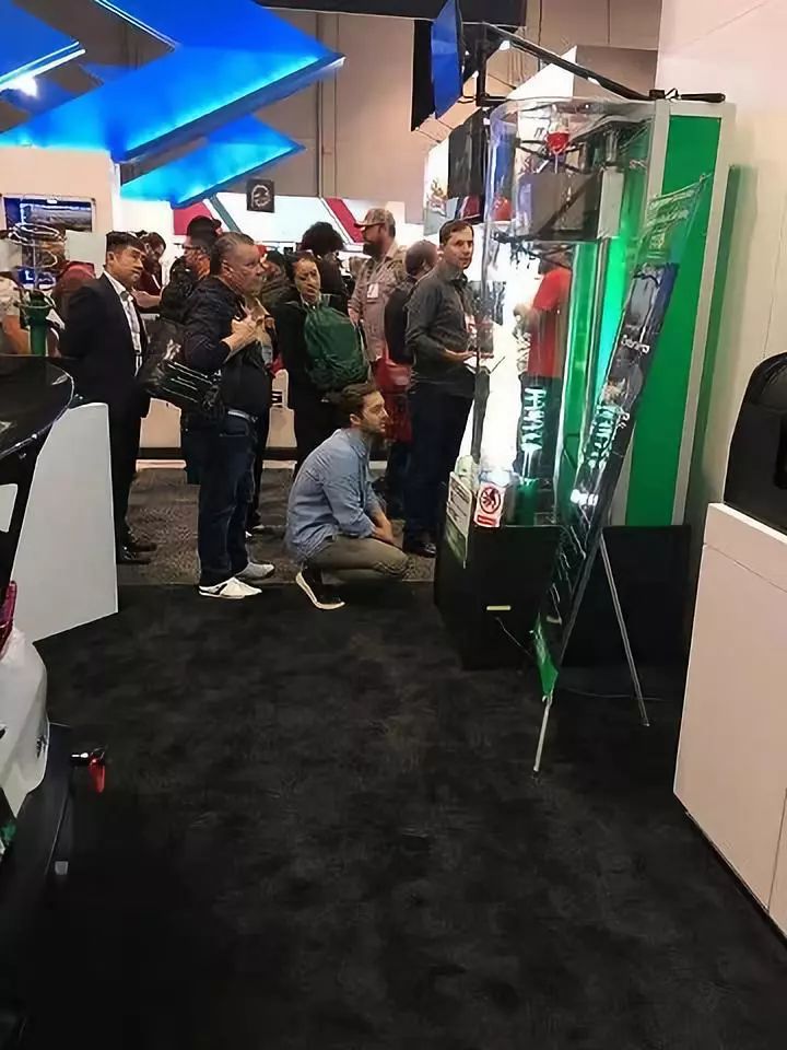 tein盛装出席美国2019semashow