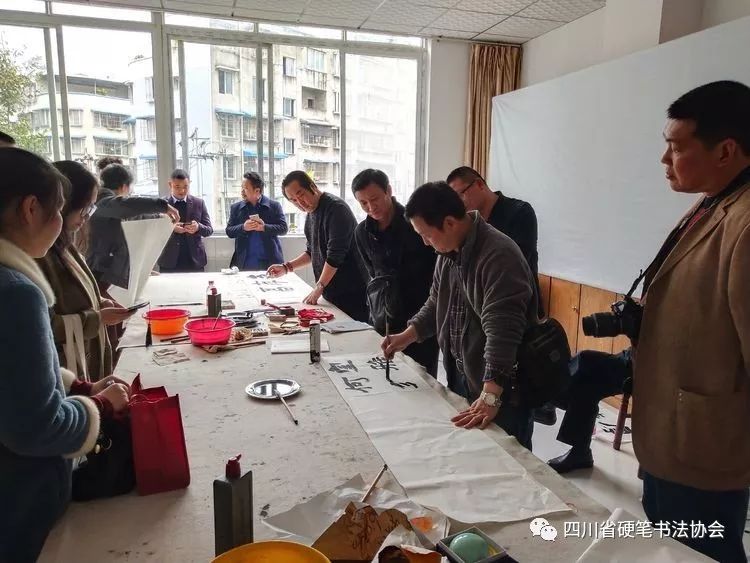 四川省硬笔书法协会乐山工作委员会如期成立