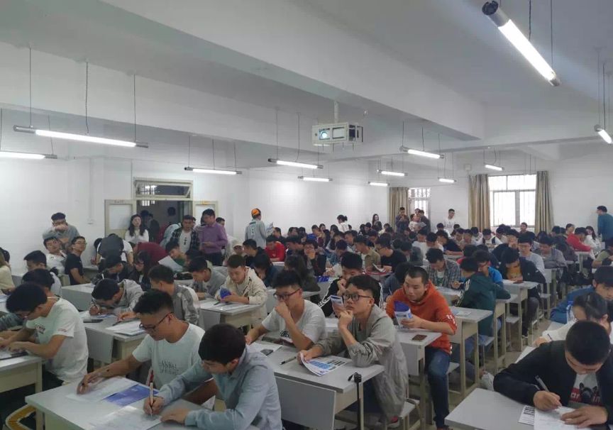 帮助学生就业,贵州理工学院在行动