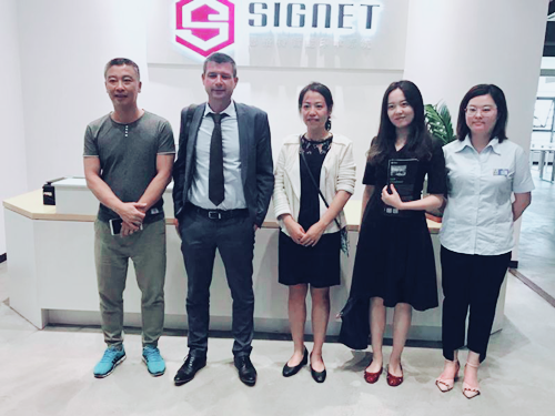 珠海市人口信息自助申报云平台_我喜欢你的信息素图片(2)