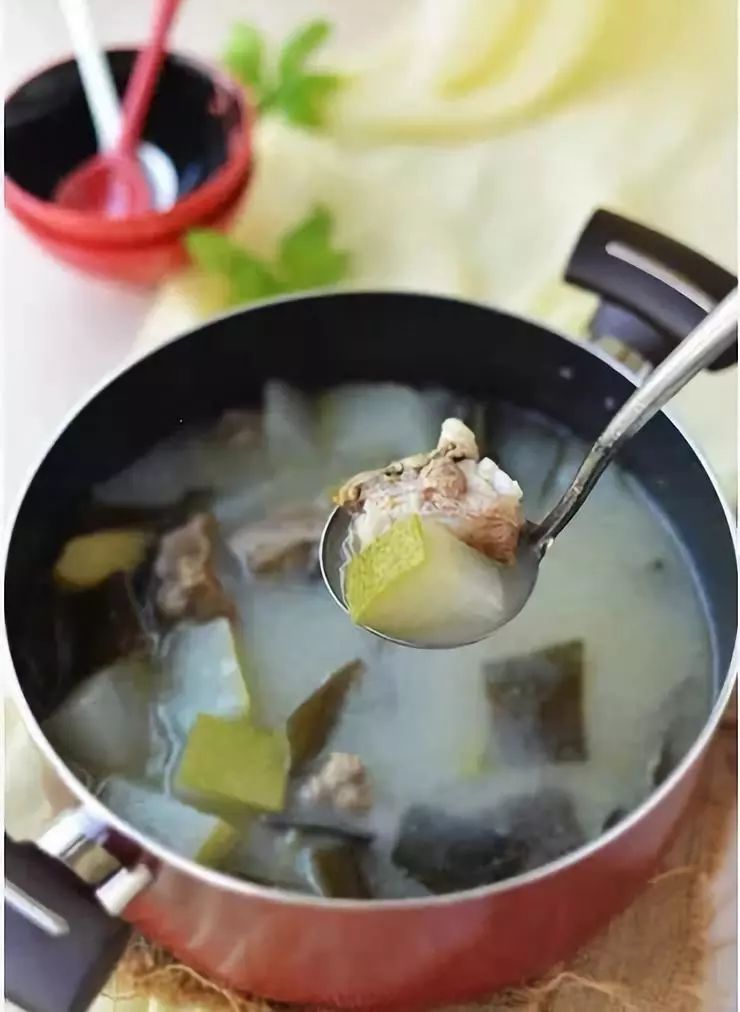 排骨汤的做法大全补血 ba0f9d5dade0481e8c98aecfe246035b.jpeg