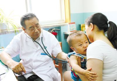 『每日说育儿知识』7岁男娃肠胃衰竭，“凶手”是家里的2种食物，很多家庭都在买