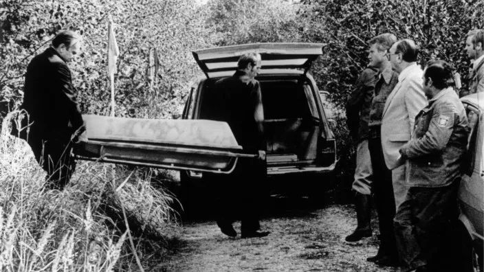 �������Ů�����𾪵¹�����������