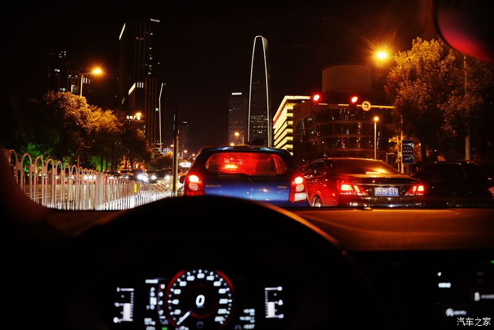 壁纸 夜景 700_467