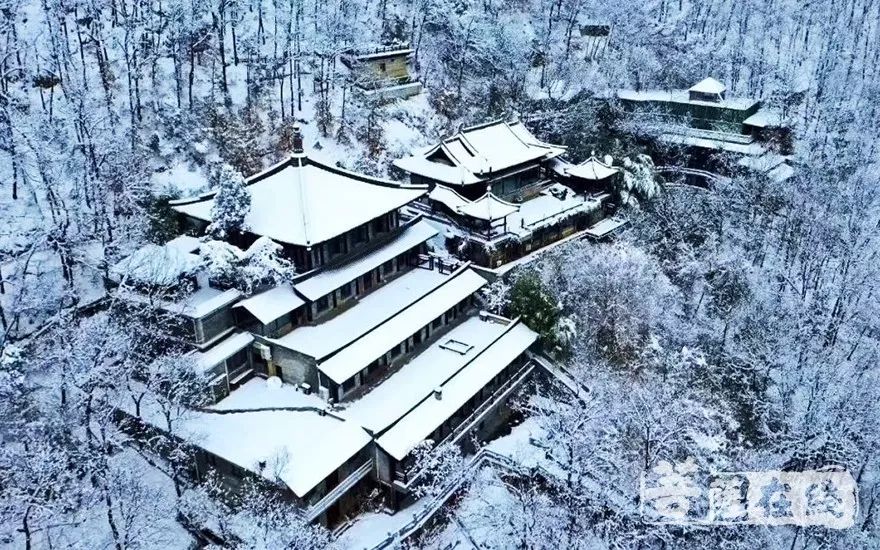终南山的唯美在金庸现实中的秘境在净业寺