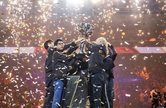 竟然第一次进入就成功拿到了s赛的冠军，不得不说实力是非常在线的。