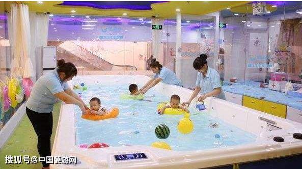 中国婴游网■原创直到孩子像泥猴一样回家，我才明白，原来他真的喜欢游泳！