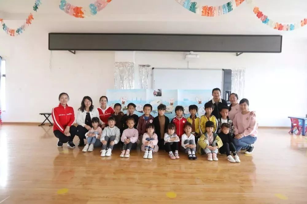 大理州幼儿园与大理市银桥镇中心幼儿园举行党建结对帮带启动仪式