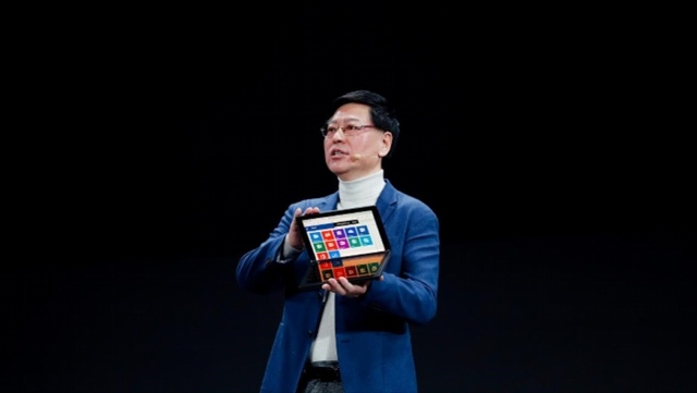 杨元庆谈联想折叠屏手机：我们是发布手机不是平板，适时国内发售