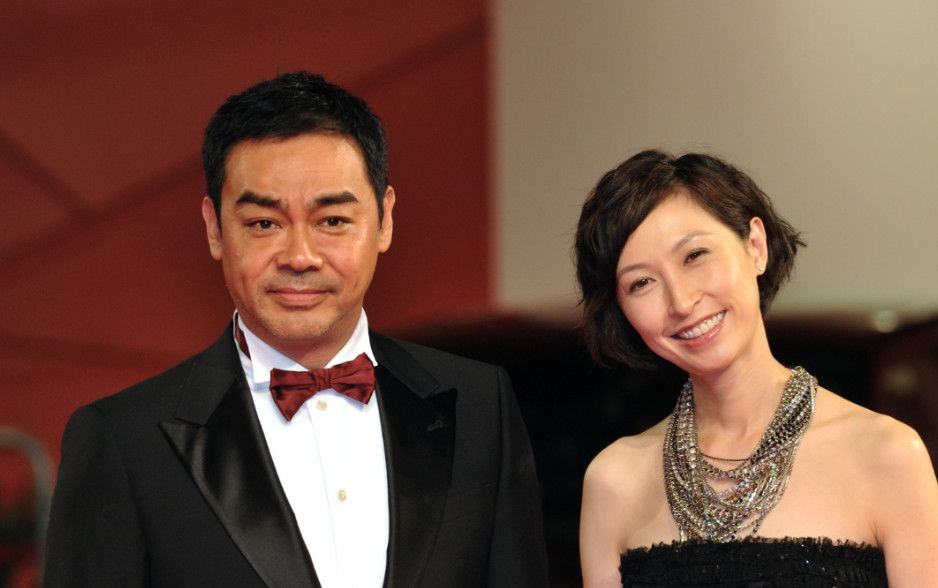 刘青云郭蔼明近照，两人共吃一份西餐，21年丁克
